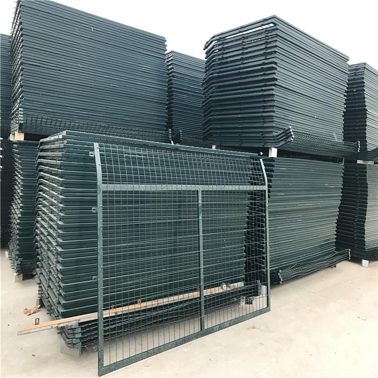 湖北高鐵防護(hù)柵欄 鐵路防護(hù)欄 浸塑防護(hù)柵欄